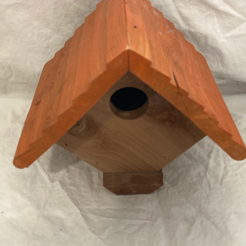 Wooden Birdhouse Orange and Cedar Wood House is NWOT Never Been Used and so Cute - Picture 4 of 12